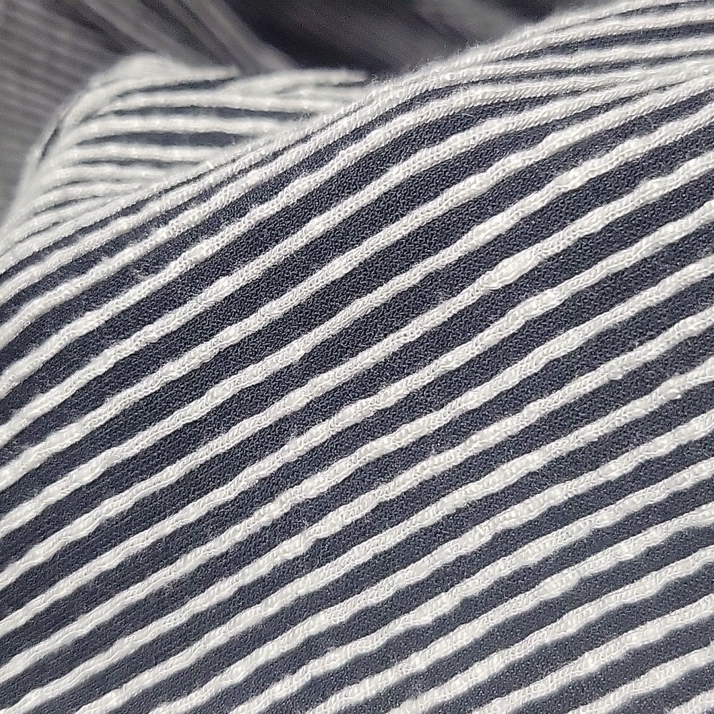 Black and white stripped blouse size Small. Long sleeves - Picture 5 of 7